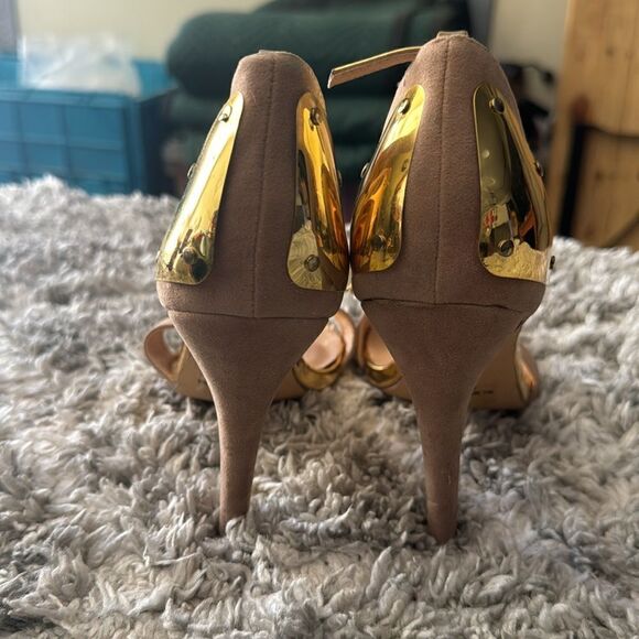 Venus heels  - Picture 3 of 3